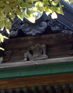 日吉八幡神社本殿猿装飾
