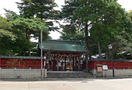 尾崎神社社頭