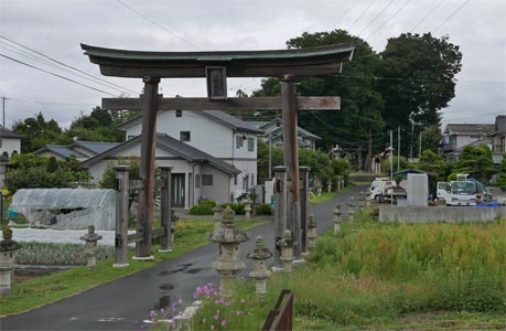 松本市島立の沙田神社鳥居