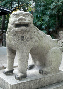 安居神社狛犬（阿形）