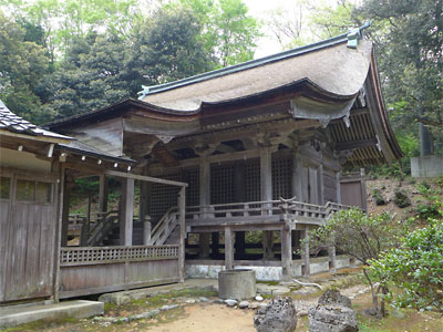 室町時代の様式を伝える気多神社の本殿