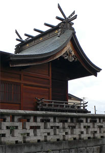 山形市六日町の熊野神社本殿