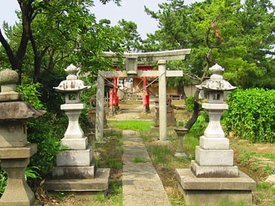 新潟市亀貝の諏訪神社