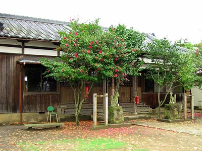 吉田稲荷神社拝殿