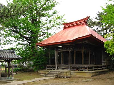 金巻の諏訪神社拝殿