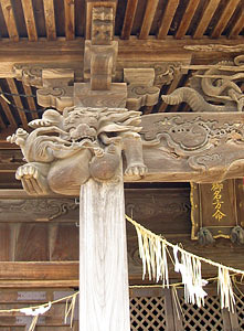 小平方の諏訪神社拝殿部分