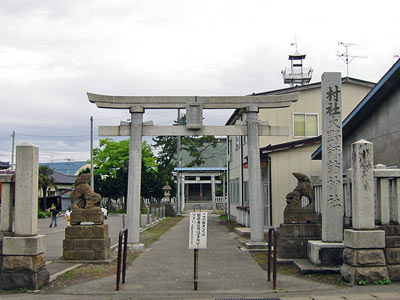 大野町諏訪神社参道入り口