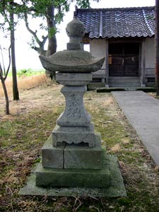 松潟の神明社灯籠