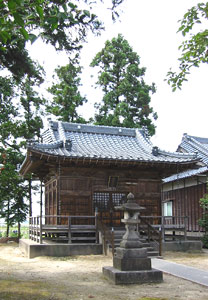 松潟の諏訪神社拝殿