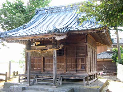中条町富岡の白山神社