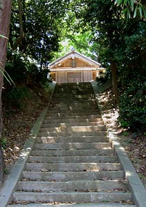弥彦村中山の神明社