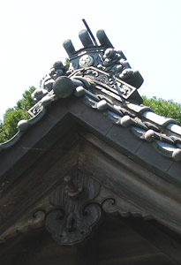 山岸の神明社社殿屋根
