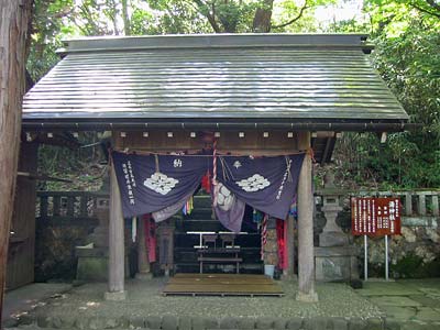 湯神社社殿