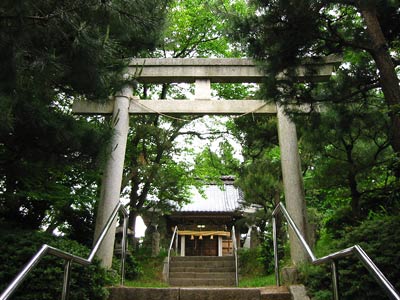 新津・中村の那加武良神社