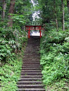 大仁羽神社の参道