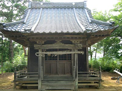 下木島の諏訪神社社殿正面