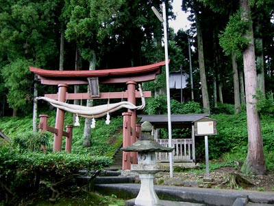 長橋の羽黒神社