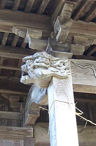 大曽根の白山神社拝殿彫刻