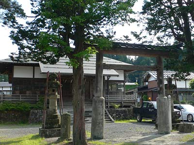 津川の住吉神社拝殿