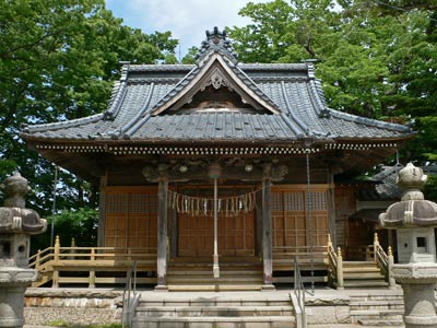 葛塚の稲荷神社拝殿正面