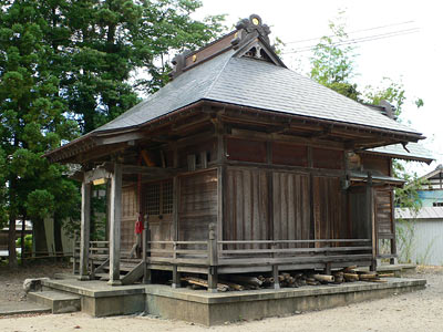 東四ツ屋の諏訪神社社殿
