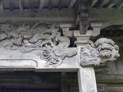 愛宕神社拝殿向拝の彫刻