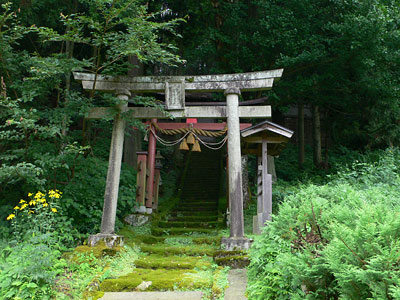 新発田市箱岩の諏訪神社