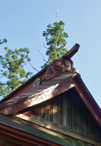 津川の二柱神社社殿屋根