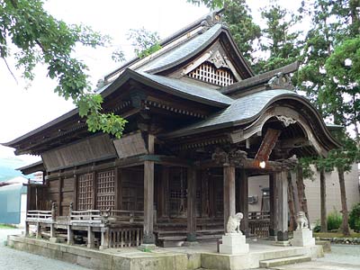 六日町の八坂神社拝殿