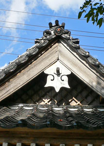 顕見崎神社拝殿屋根