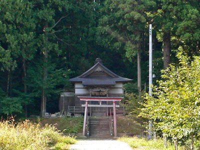 西山町下山田の諏訪神社