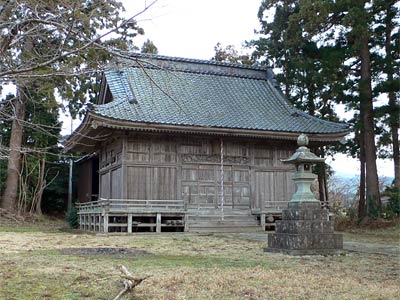 新穂青木の熊野神社拝殿