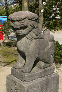 三社神社狛犬（阿像）