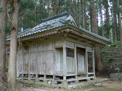 阿賀町古岐の八幡神社社殿