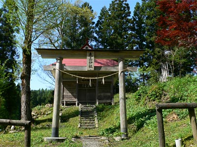 阿賀町行地の鹿島神社