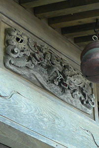上川村栃堀の大山祇神社拝殿装飾