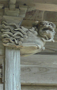 下戸倉の熊野神社拝殿木鼻