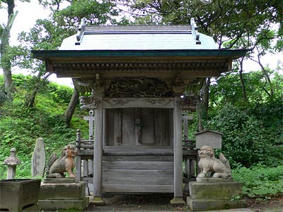 石井神社正面