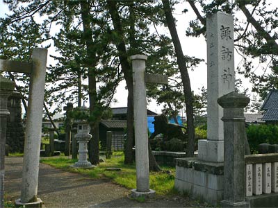 柏崎市松波の諏訪神社