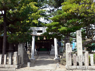 山木戸三柱神社の正面