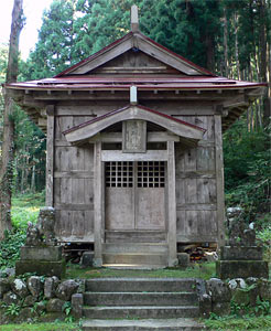 坂戸の鳥坂神社拝殿正面