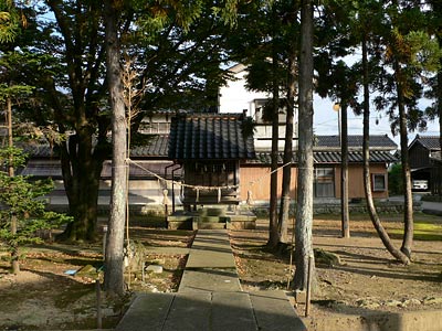 田上町石田新田の神明神社