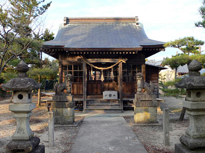 須賀の諏訪神社拝殿正面
