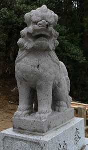 熊野三社狛犬（阿像）