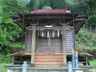 与板の八坂神社社殿正面