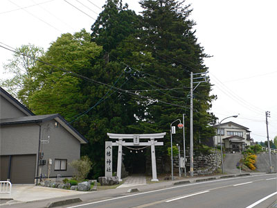 越路町塚野山の八幡神社