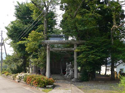北中の八幡神社正面
