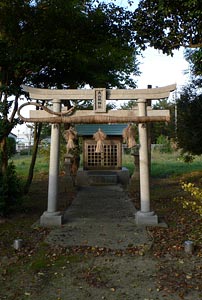 鞍掛神社境内の大山祇神社