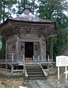 国上寺の六角堂