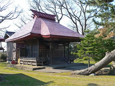 鹿島神社拝殿と本殿部分